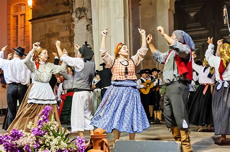 Celebrating Portuguese Folk Dances: From Fandango to Chula